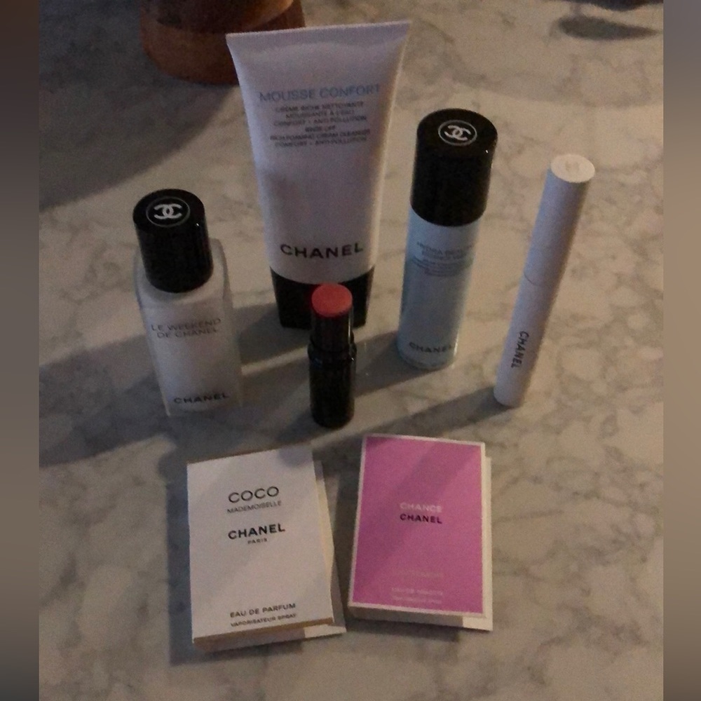 Chanel blush/skincare bundle